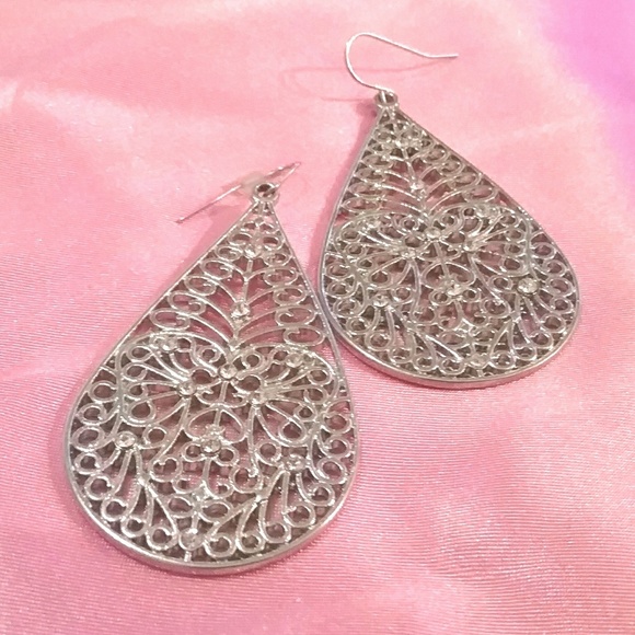 Vtge Rhinestone Accented Silver Filigree Earrings - Picture 4 of 6